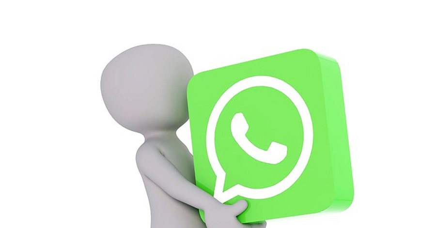 Al momento stai visualizzando SMS vs Whatsapp: chi vince nel mercato business?